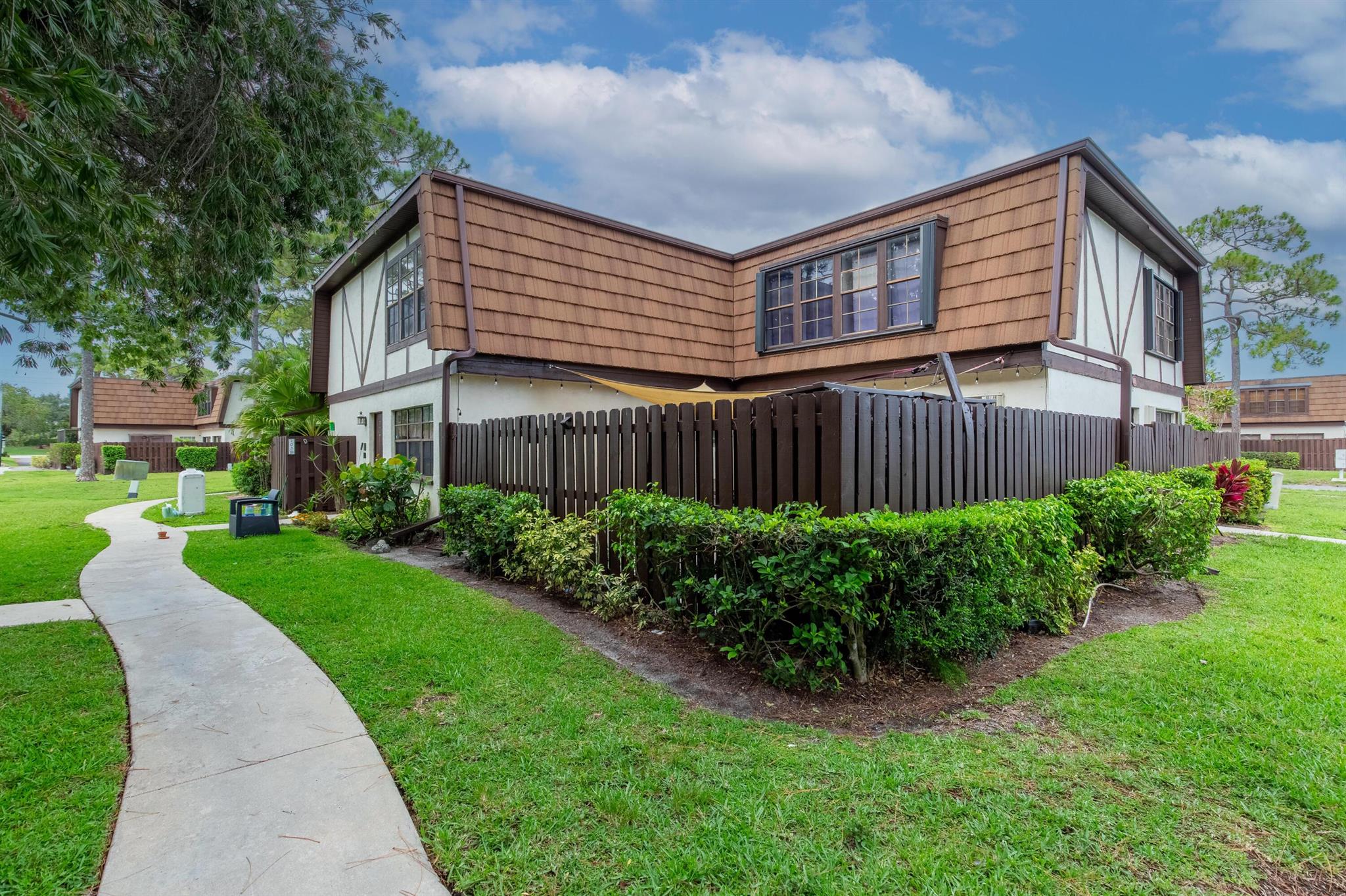 103 Weybridge C Circle C