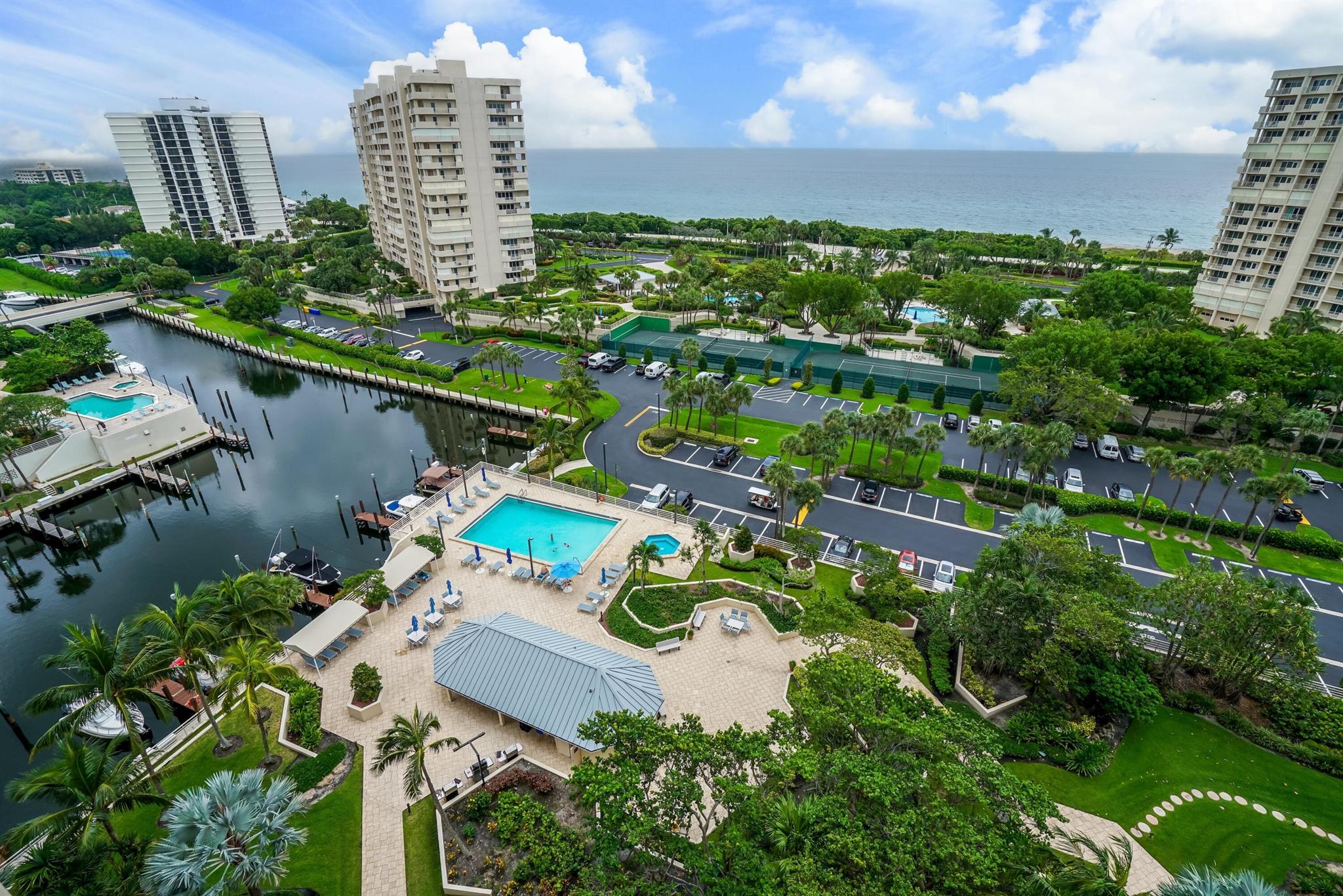 SEA RANCH CLUB OF BOCA III CONDO - Residential