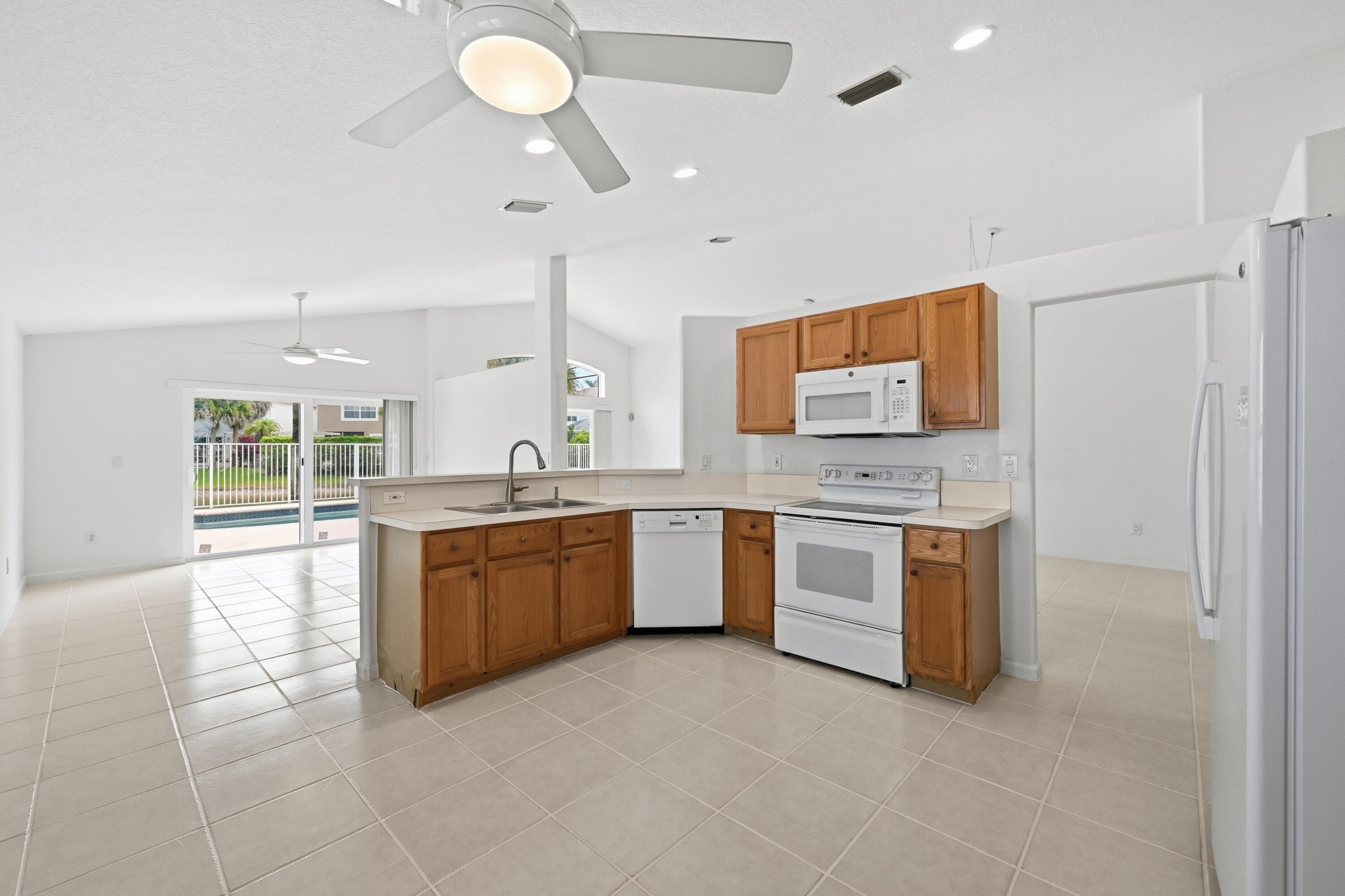 WYNDHAM LAKES NORTH - Residential