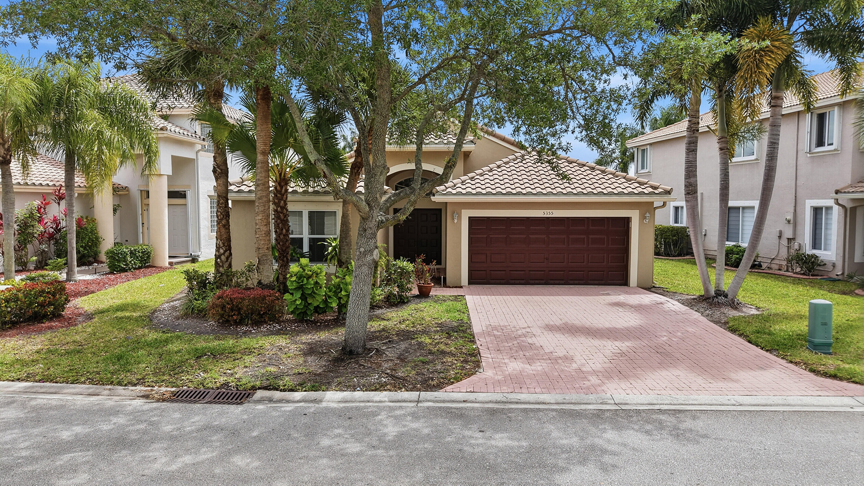 WYNDHAM LAKES NORTH - Residential