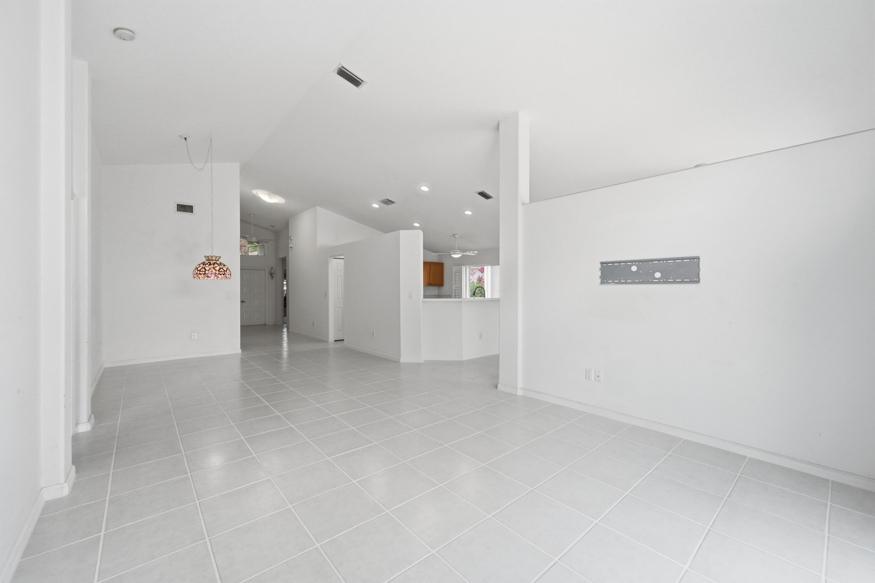 WYNDHAM LAKES NORTH - Residential