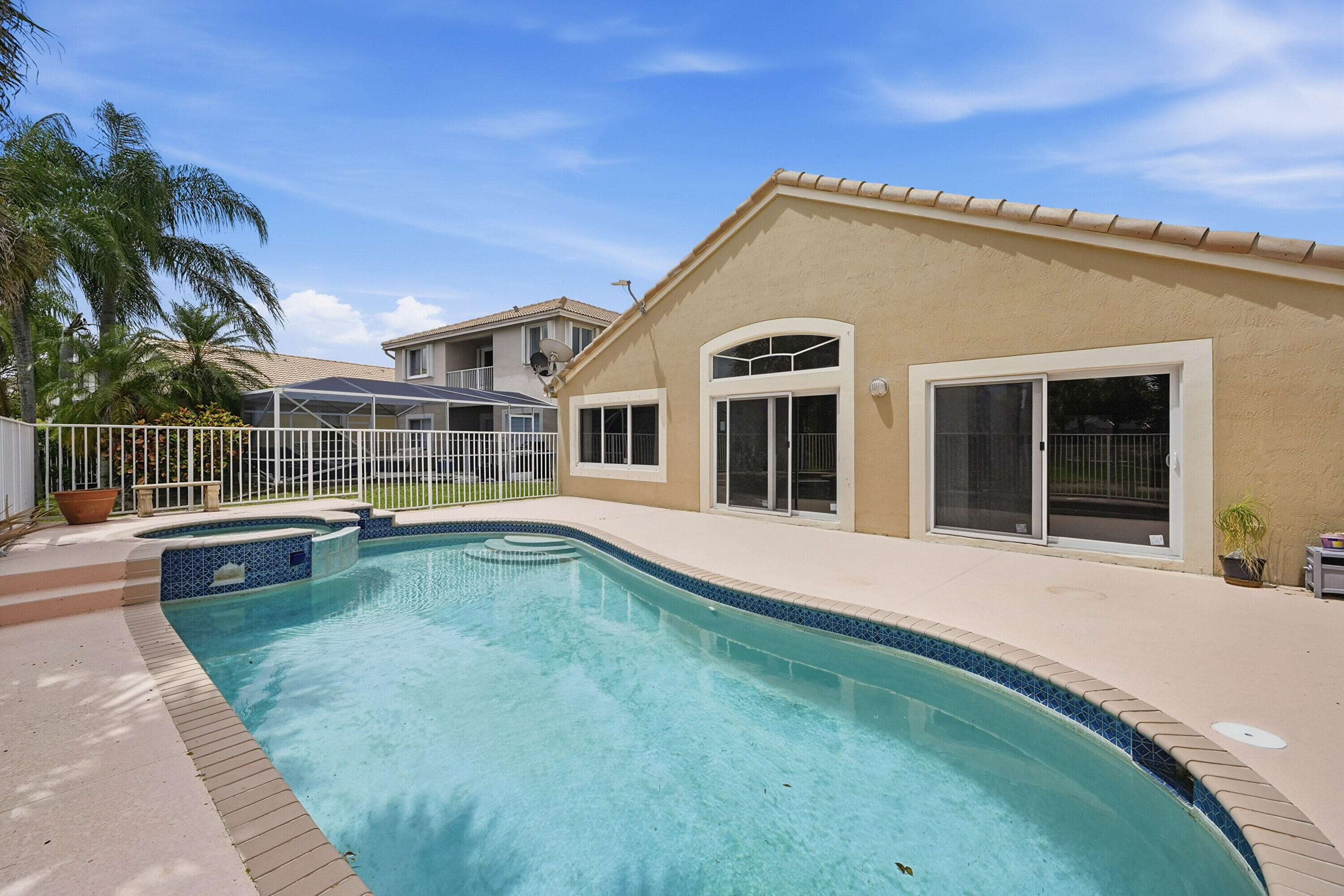 WYNDHAM LAKES NORTH - Residential