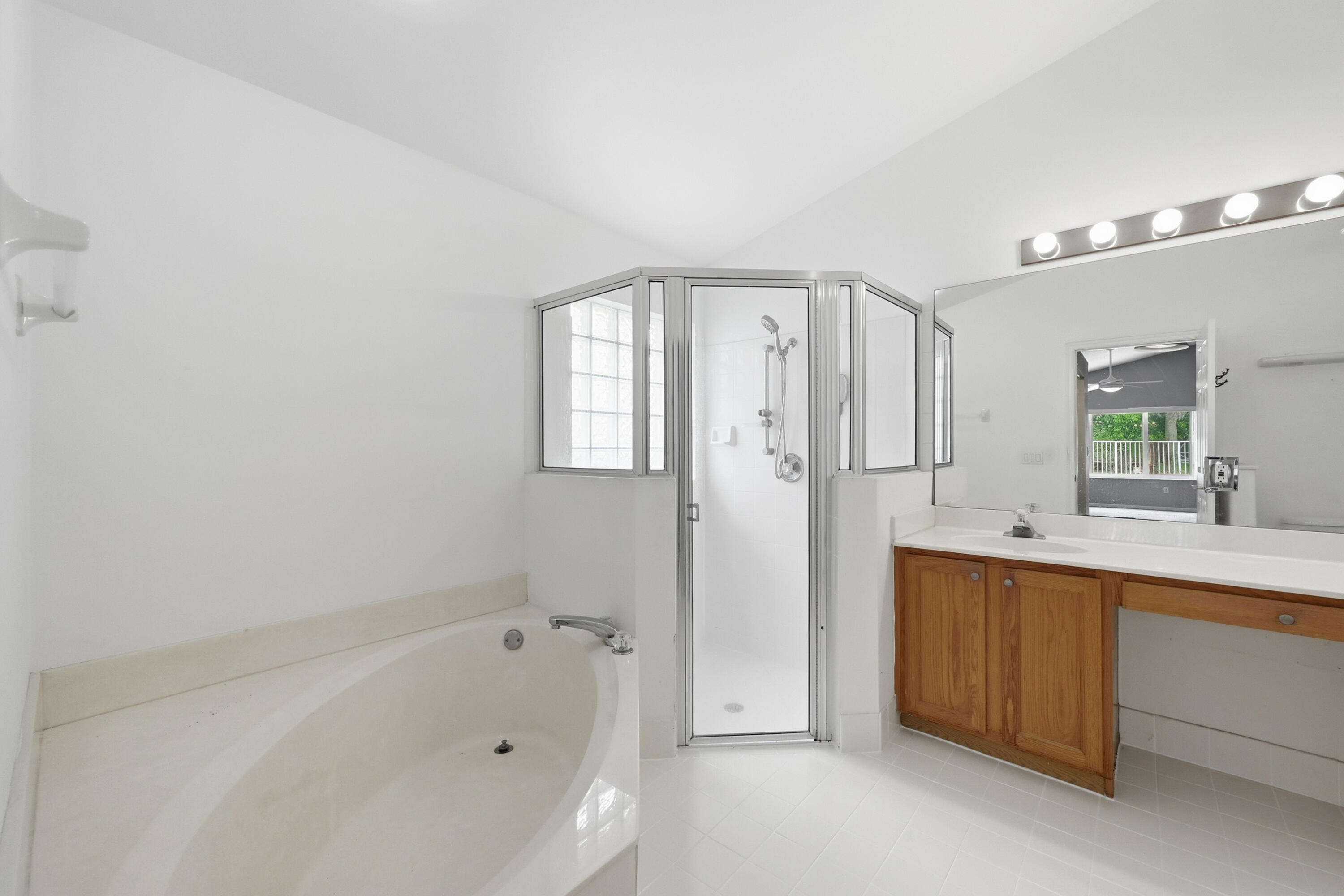 WYNDHAM LAKES NORTH - Residential