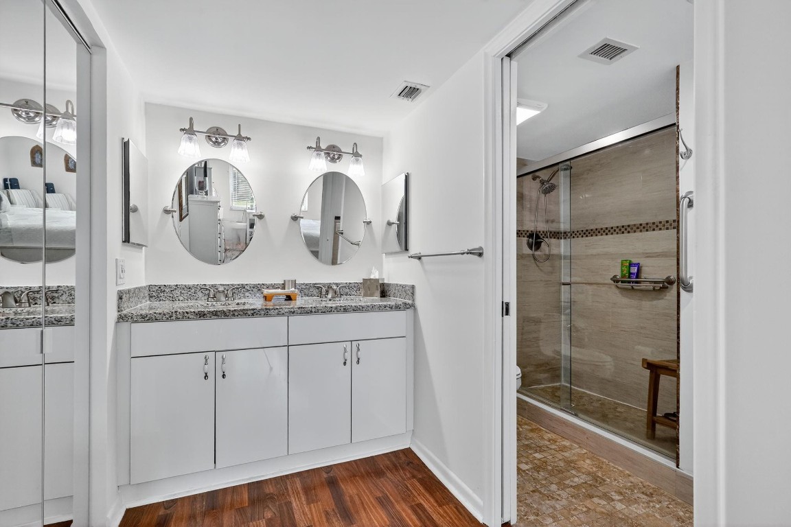 IVANHOE - Residential