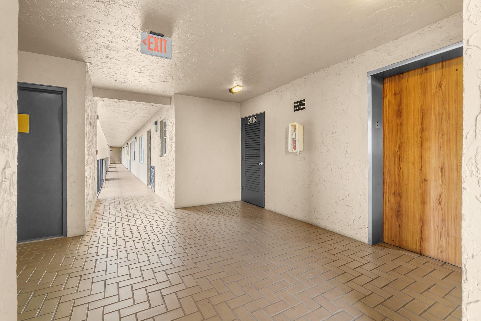 Rolling Hills Golf & Tenn - Residential