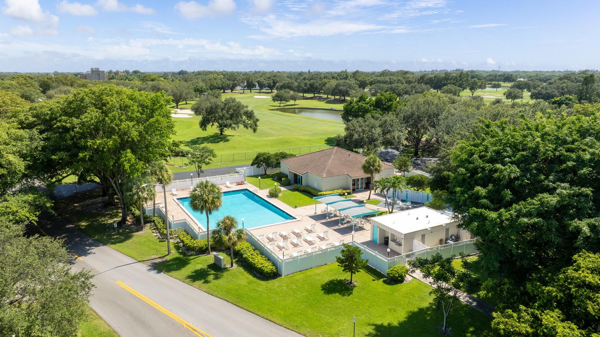 Rolling Hills Golf & Tenn - Residential
