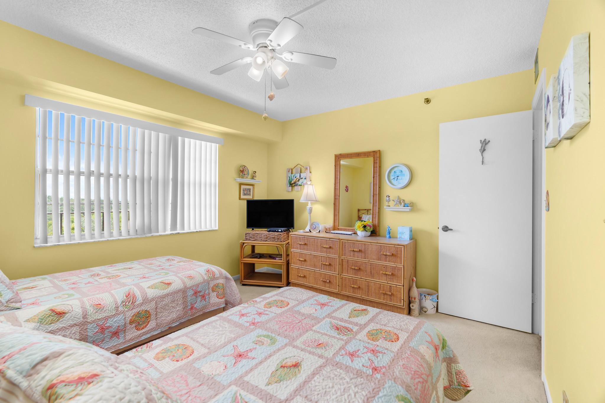 Rolling Hills Golf & Tenn - Residential