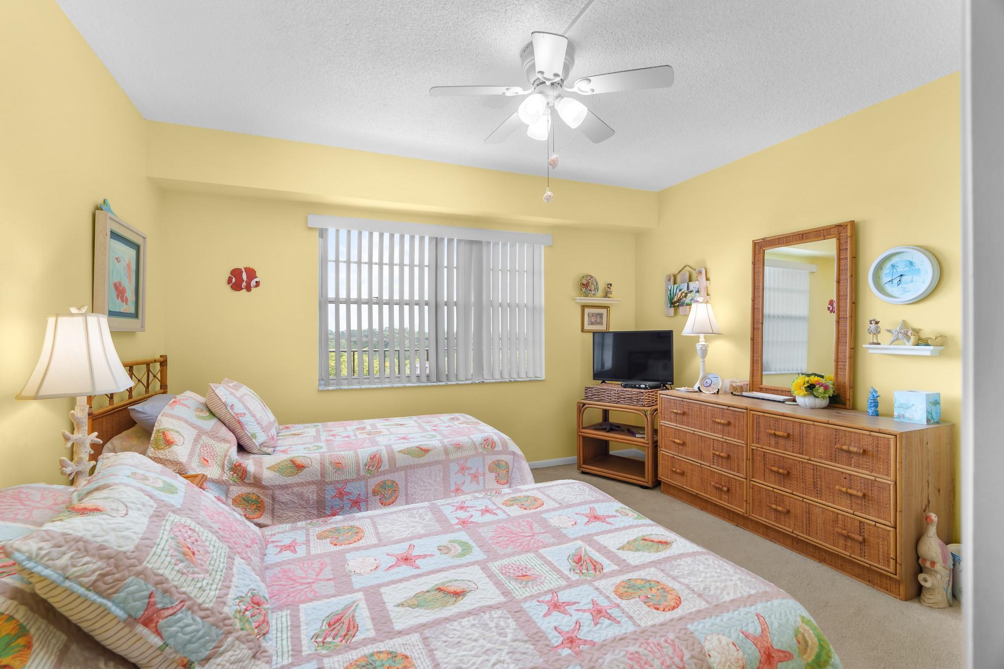 Rolling Hills Golf & Tenn - Residential