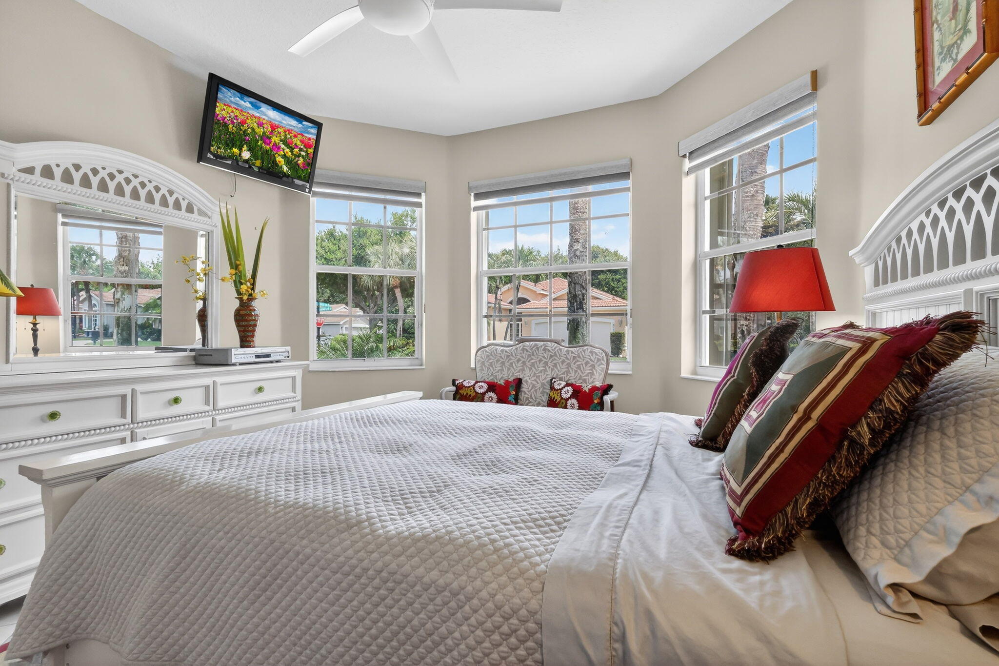 VALENCIA FALLS - Residential