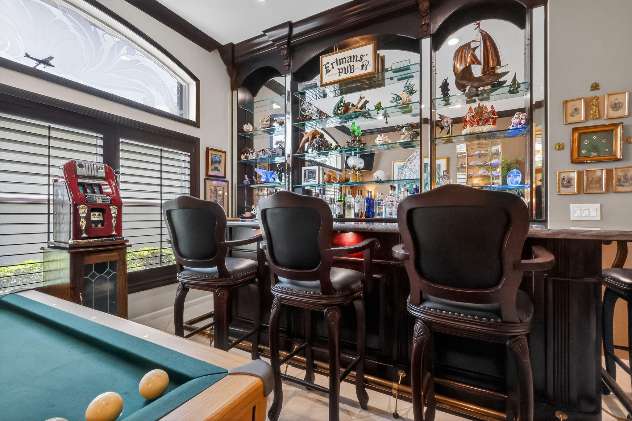 VALENCIA FALLS - Residential