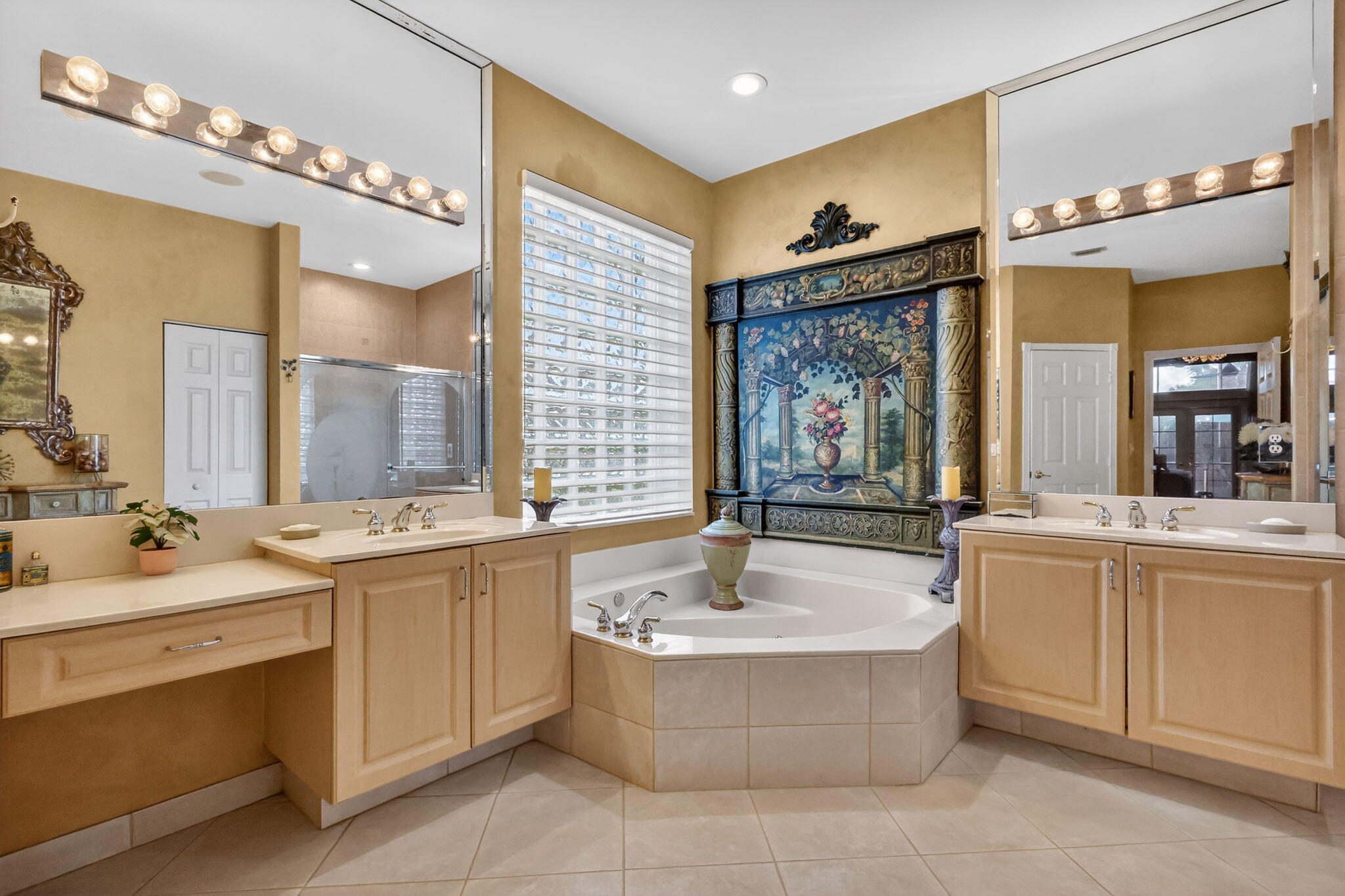 VALENCIA FALLS - Residential