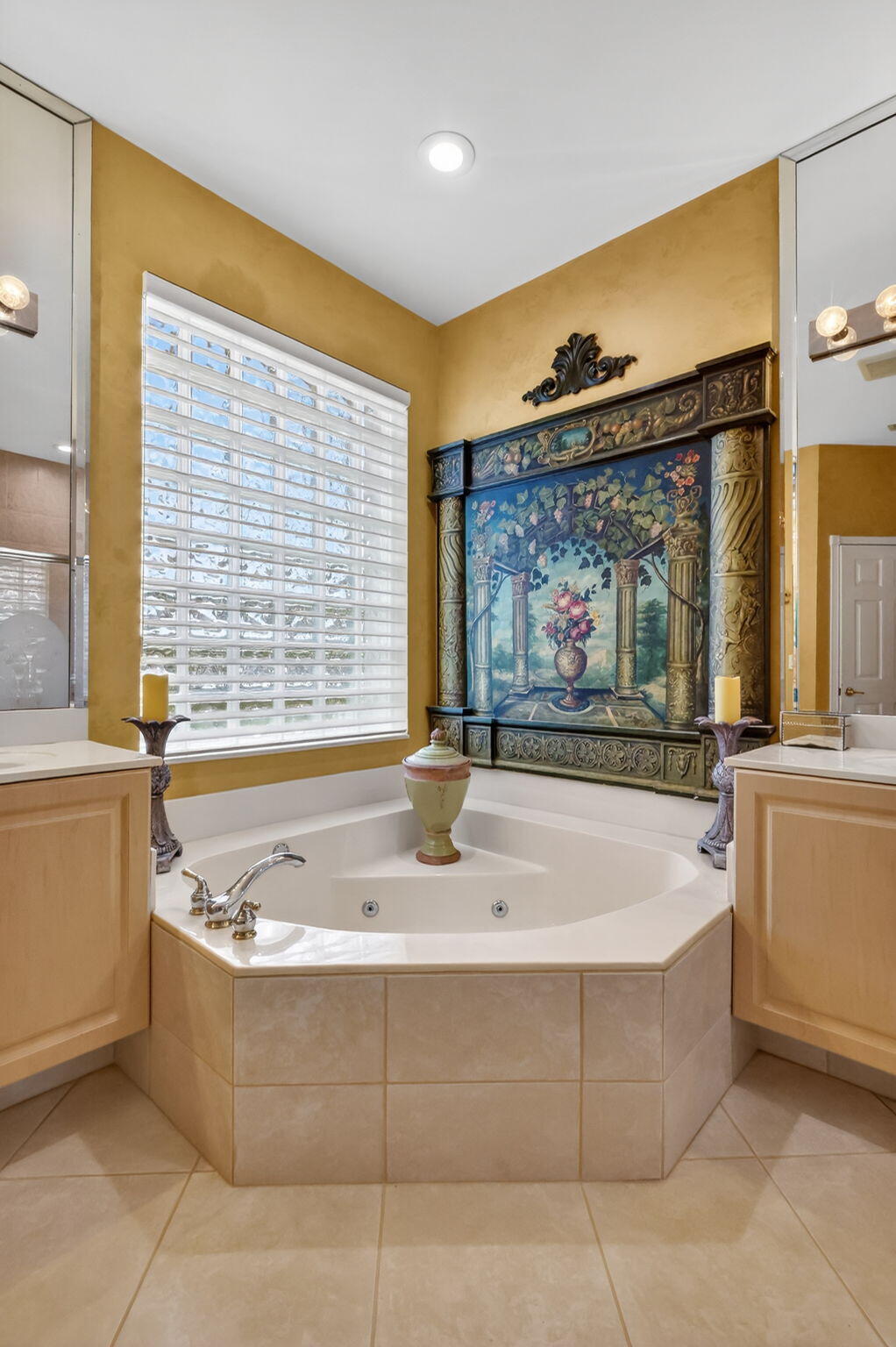 VALENCIA FALLS - Residential