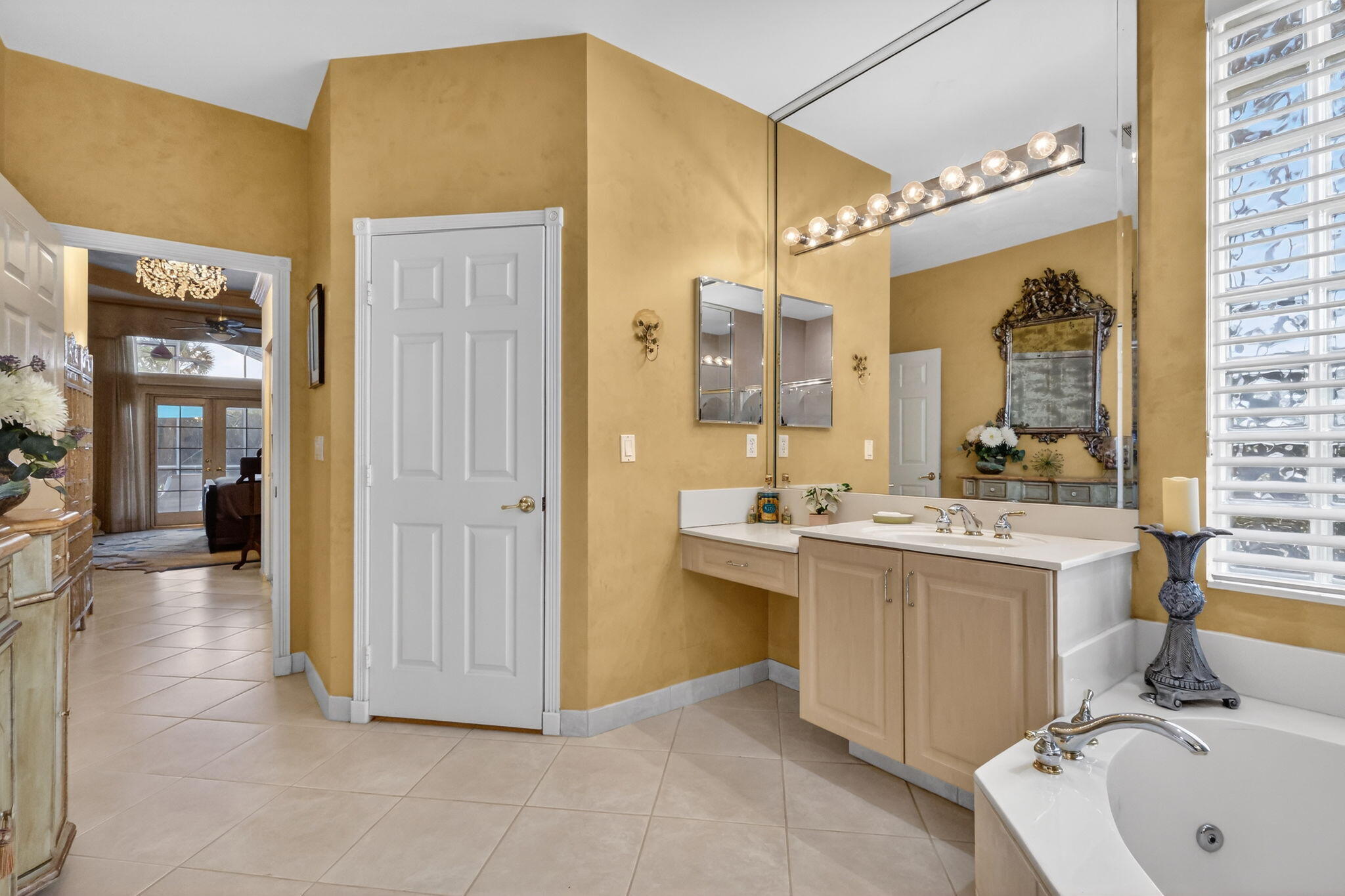 VALENCIA FALLS - Residential