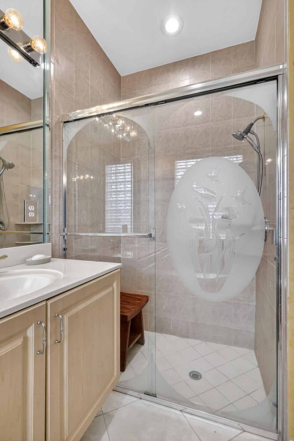 VALENCIA FALLS - Residential