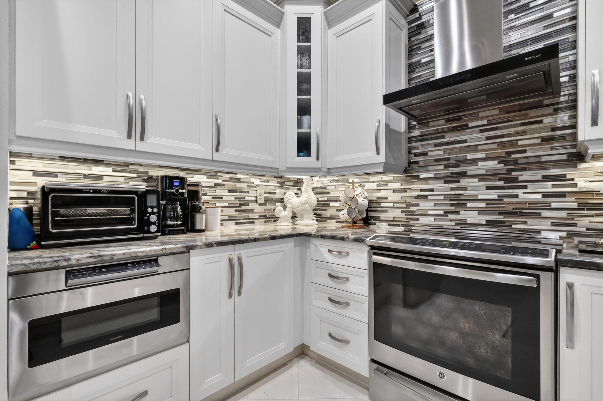 VALENCIA FALLS - Residential