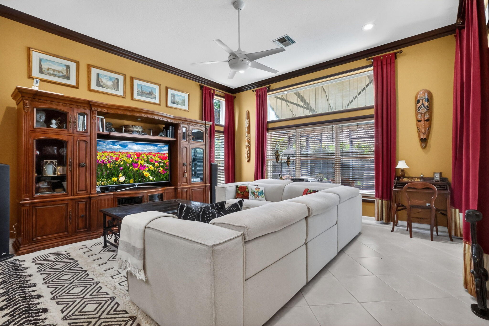 VALENCIA FALLS - Residential