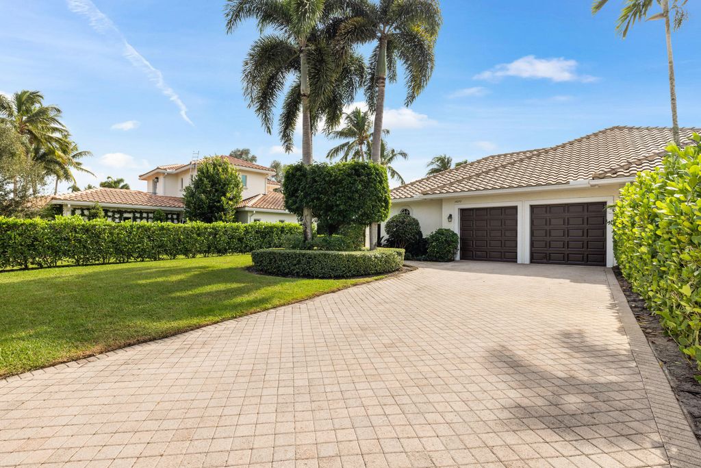 Photo of 14270 Calypso Lane, Wellington, FL 33414 (MLS # B26029244)