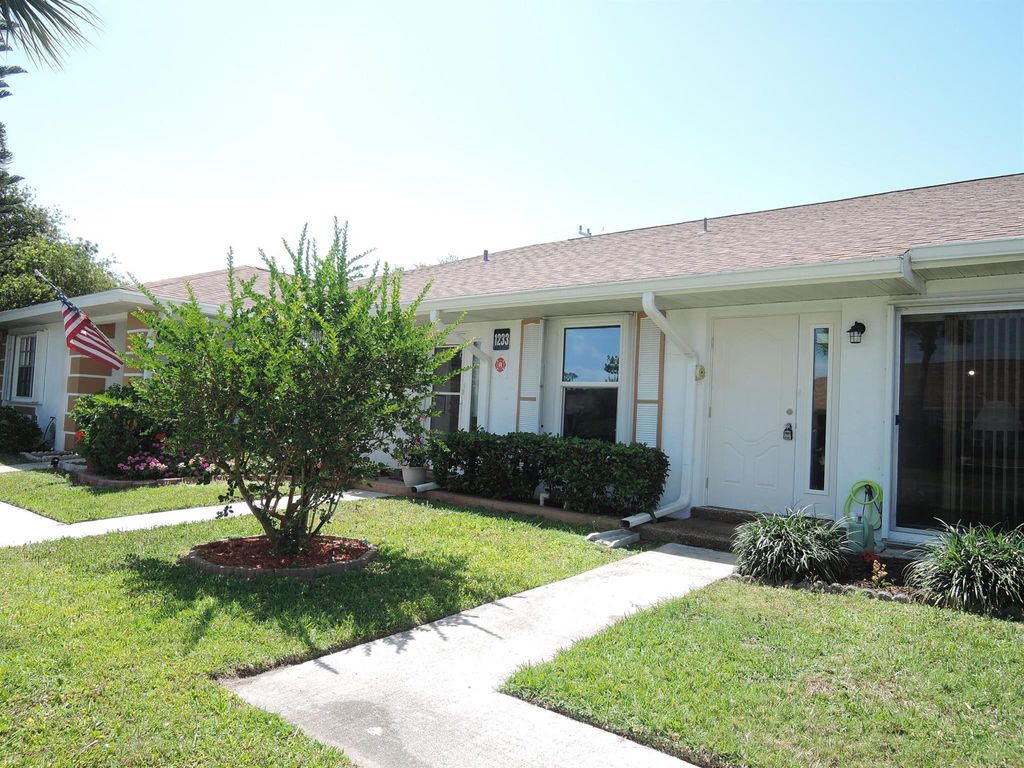 Photo of 1233 S Lakes End Drive #C, Fort Pierce, FL 34982 (MLS # R11087123)