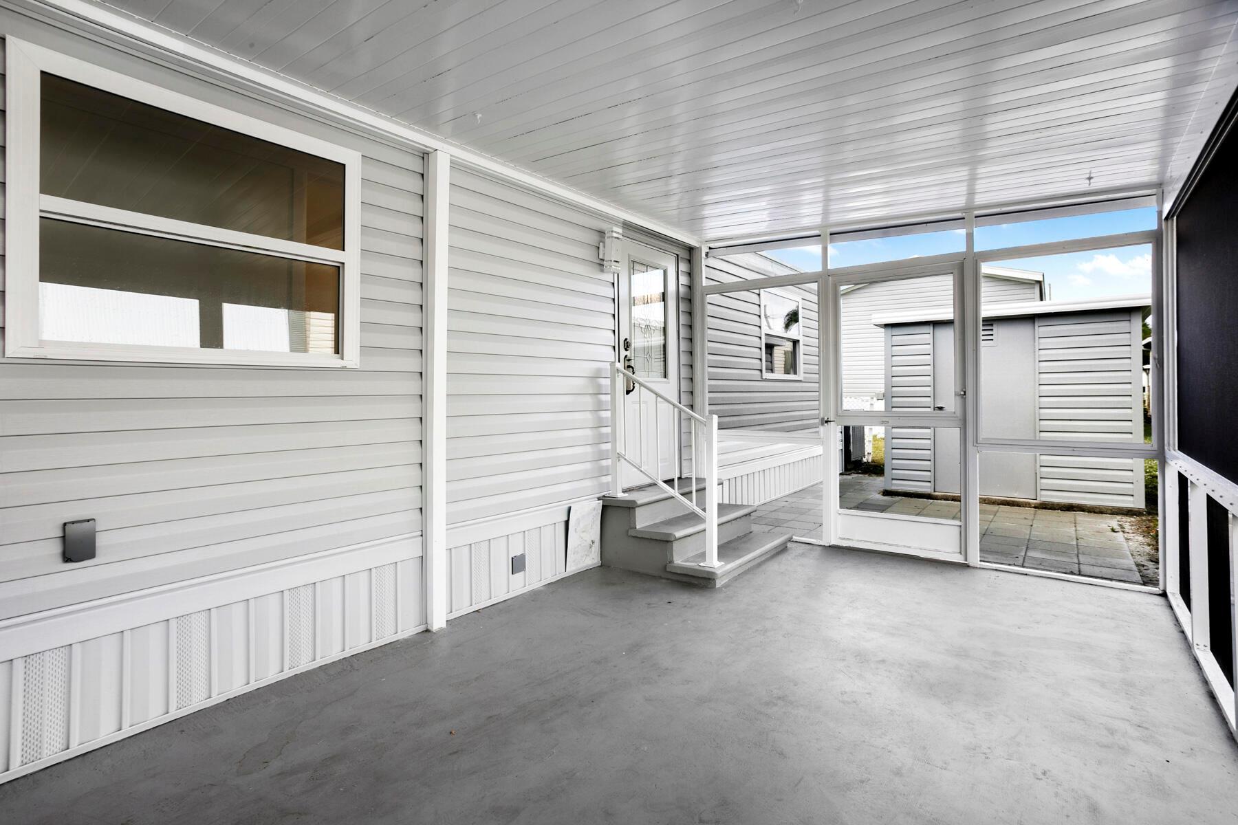 JAMAICA BAY MOBILE HOME C - Residential