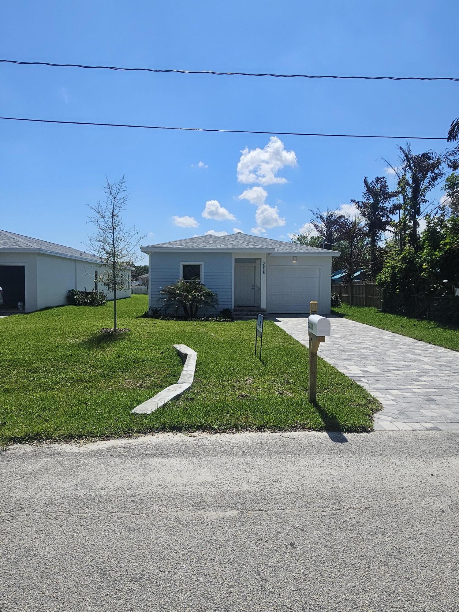 3838 SE Grant Street