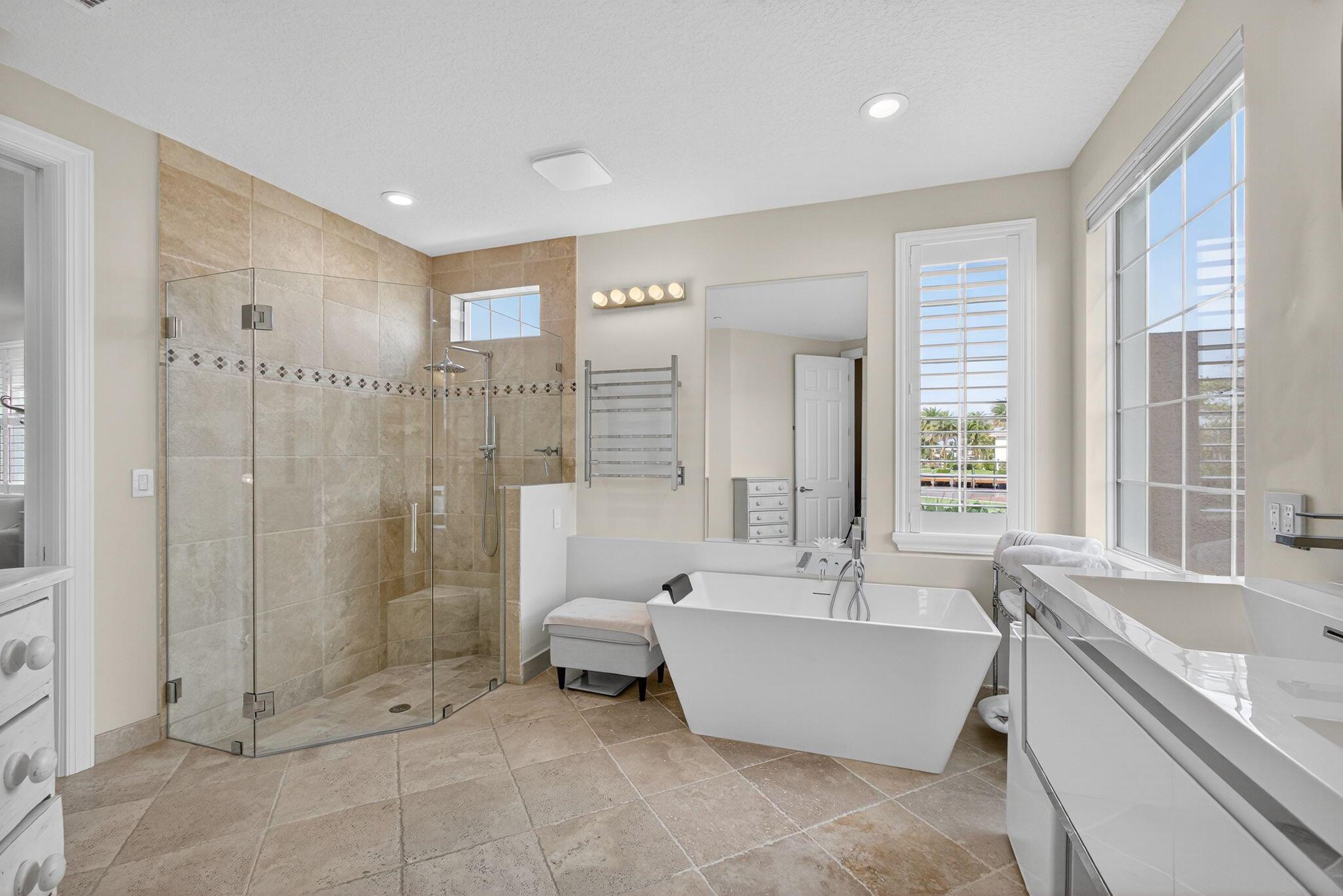 CARRIAGE HOMES AT FRENCHM - Residential