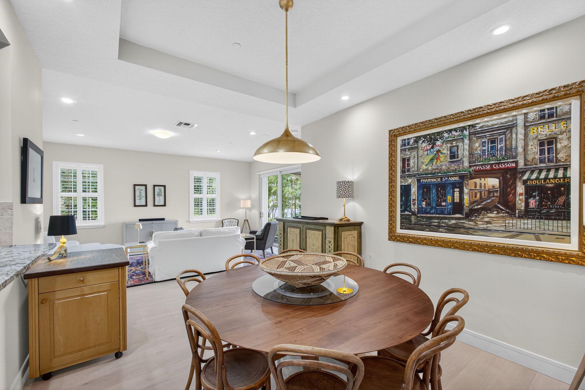 CARRIAGE HOMES AT FRENCHM - Residential