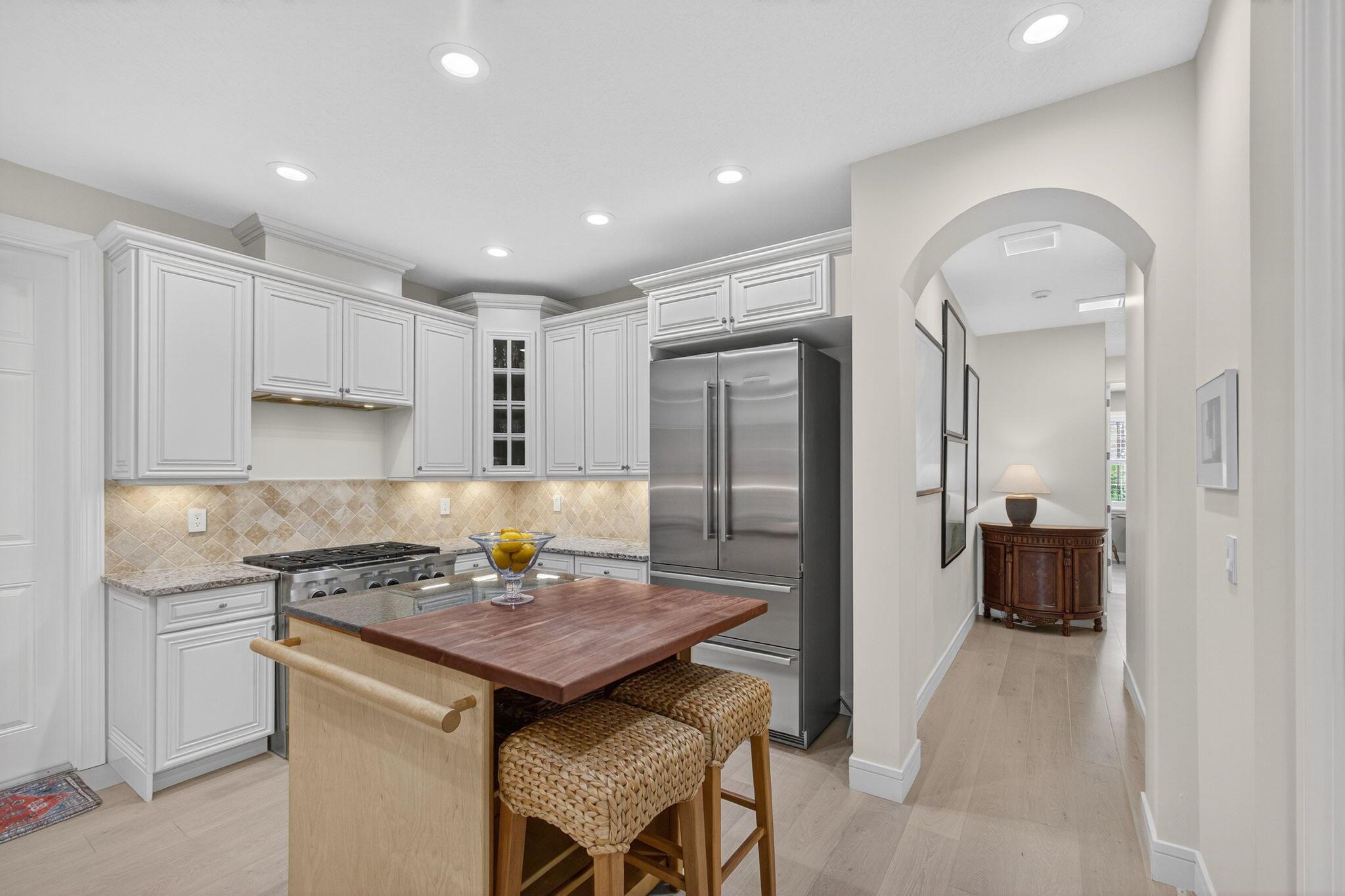 CARRIAGE HOMES AT FRENCHM - Residential