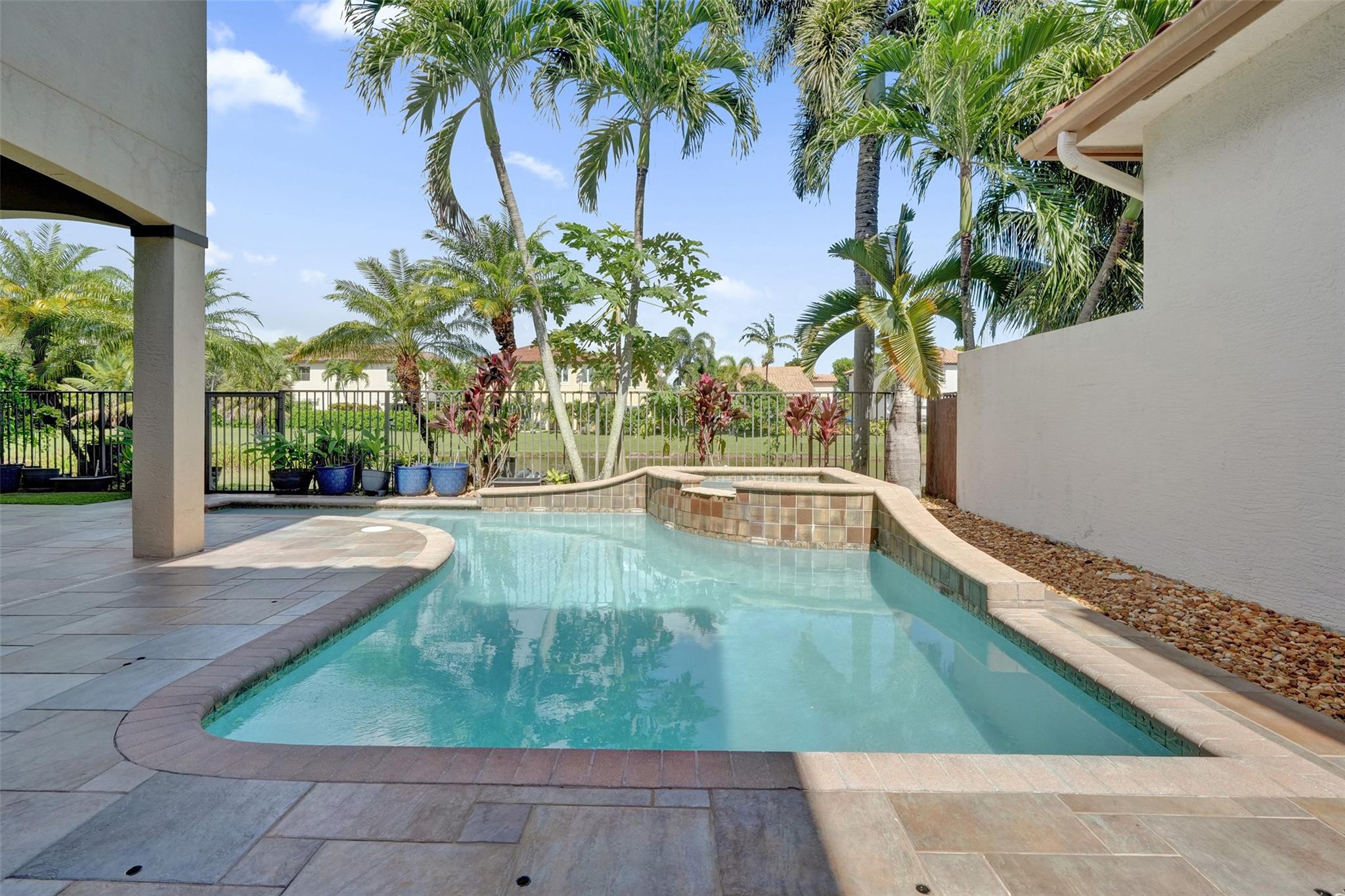 Jonathans Creek - Residential
