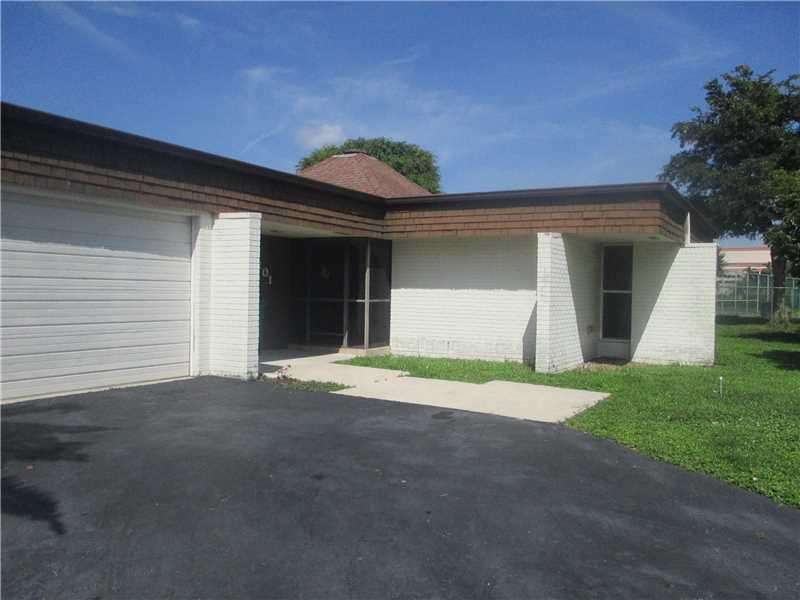 WOODLANDS COUNTRY CLUB PB - Residential