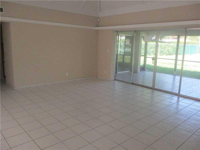 WOODLANDS COUNTRY CLUB PB - Residential