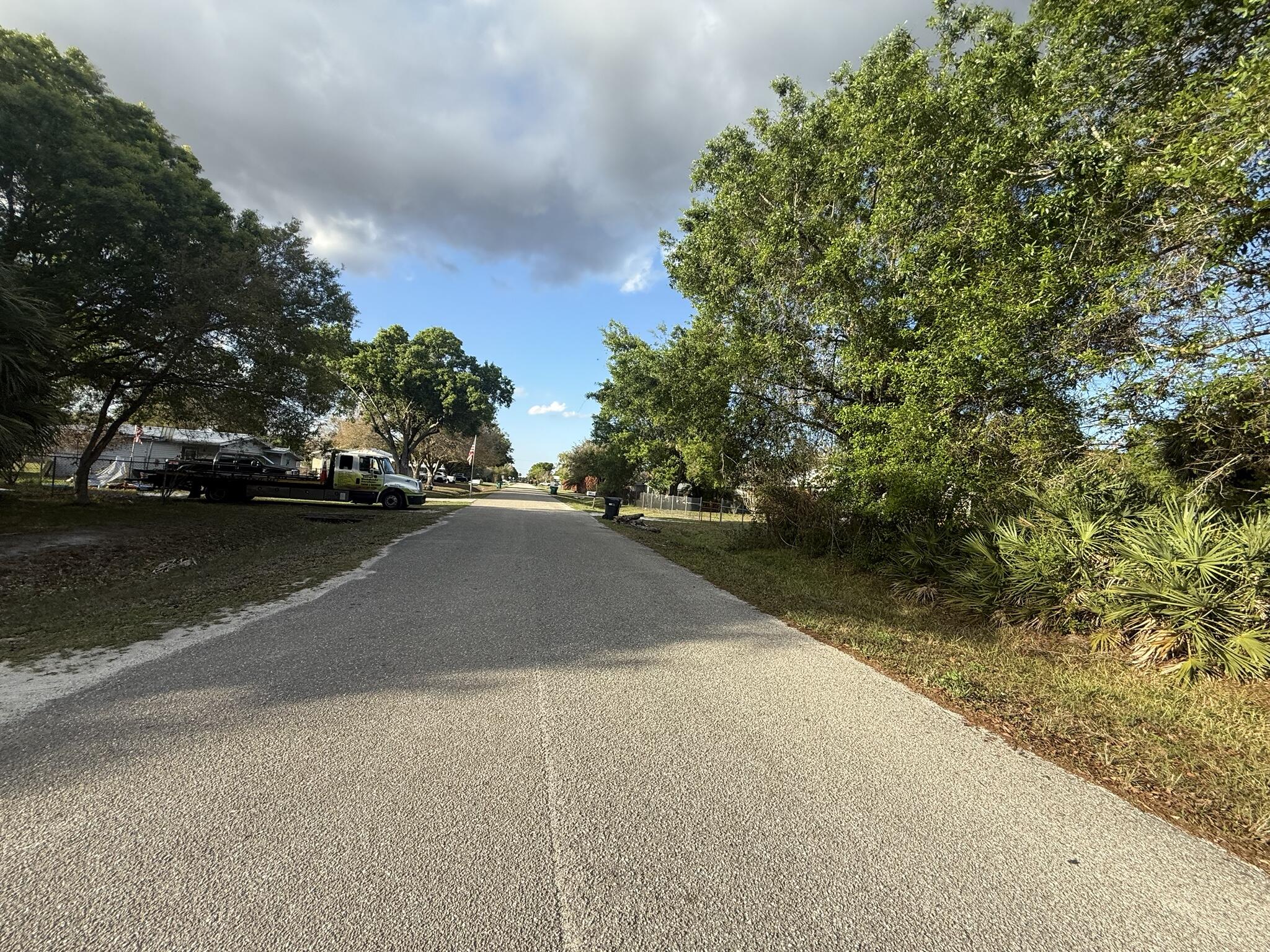 BASSWOOD UN 02 - Land