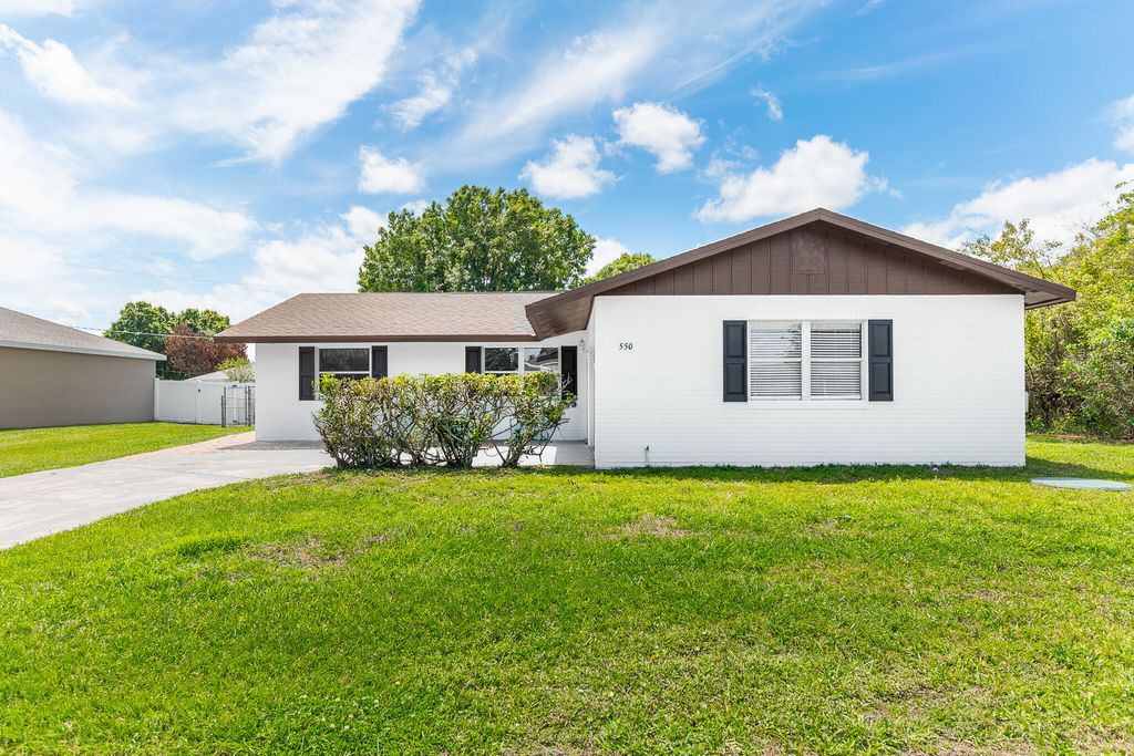 Photo of 550 SW Prima Vista Boulevard, Port Saint Lucie, FL 34983 (MLS # B26016627)