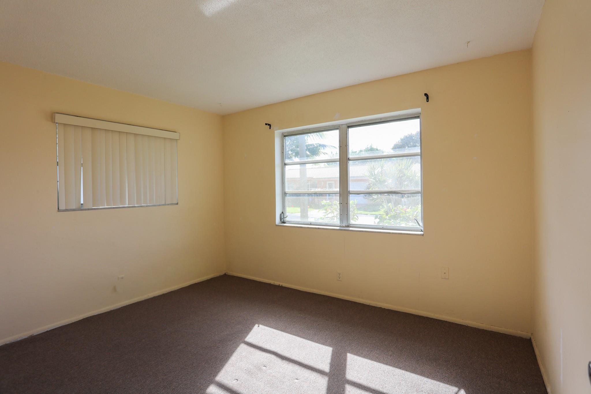 MAINLANDS OF TAMARAC LAKE - Residential Lease