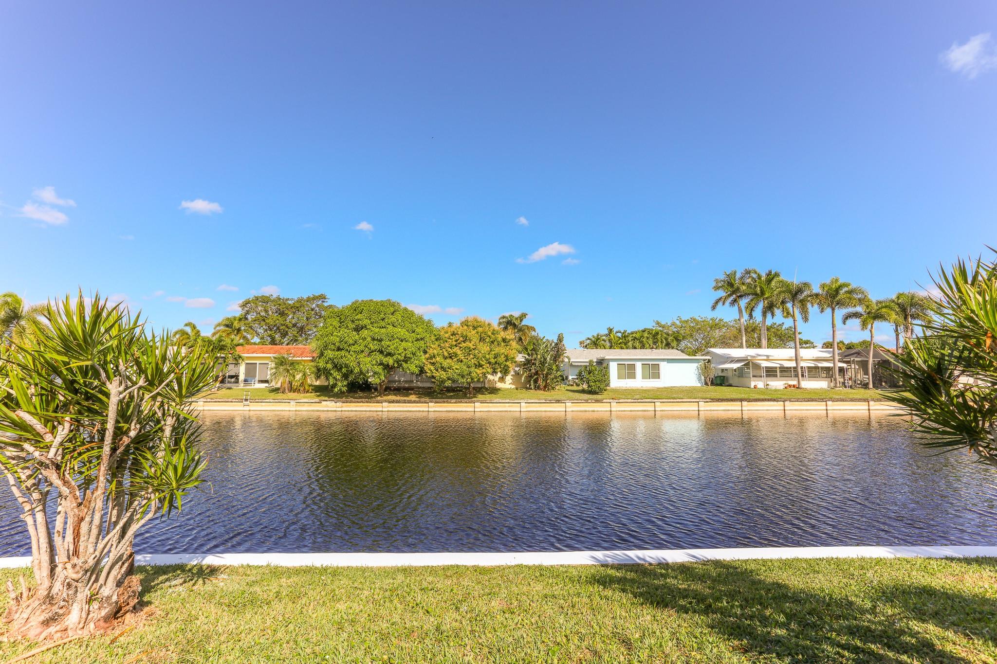 MAINLANDS OF TAMARAC LAKE - Residential Lease