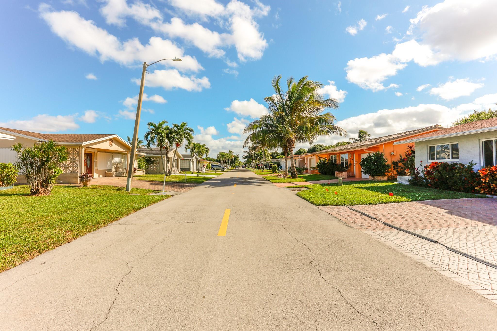 MAINLANDS OF TAMARAC LAKE - Residential Lease