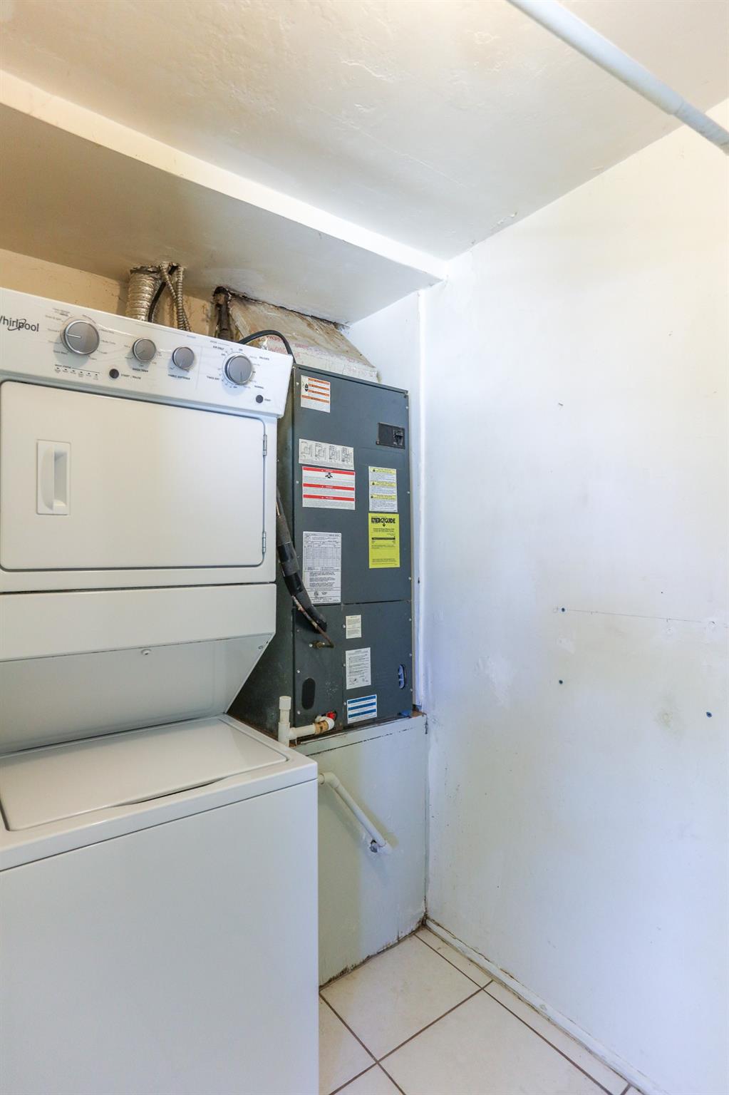 MAINLANDS OF TAMARAC LAKE - Residential Lease