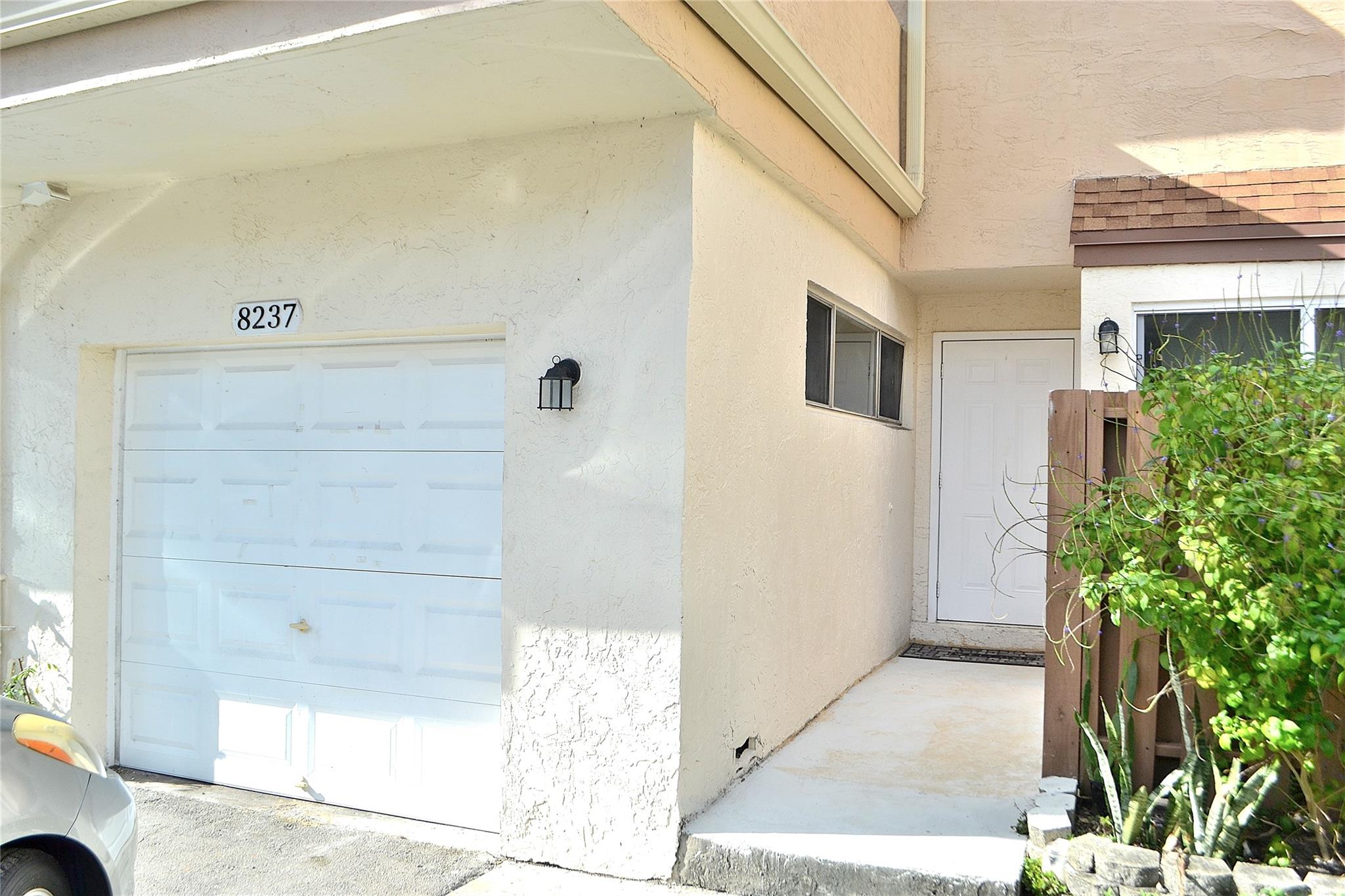 TOWNHOUSES AT JACARANDA - Residential