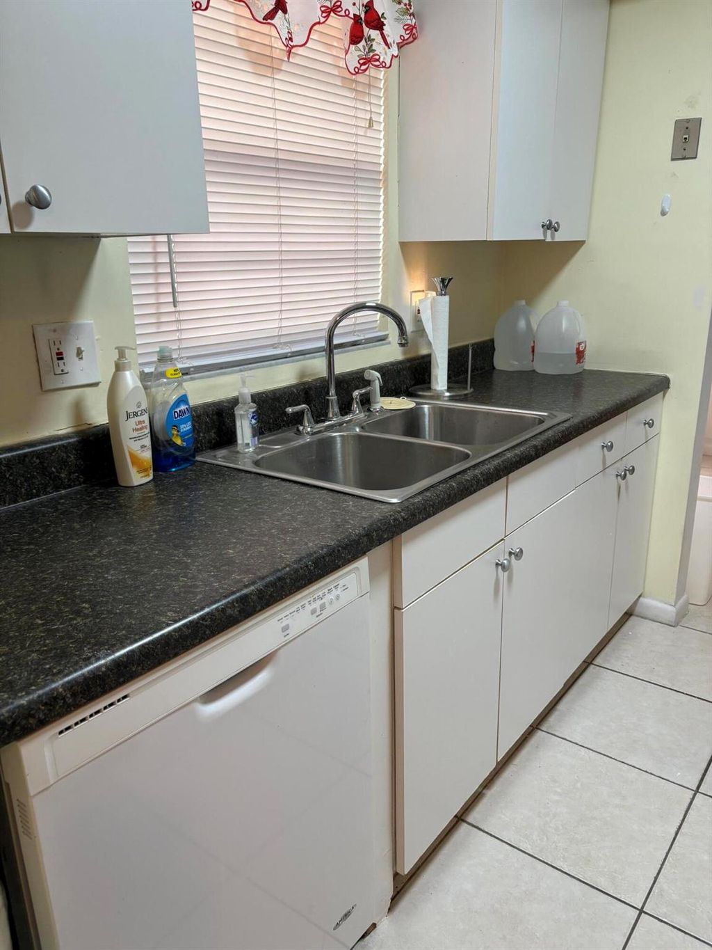 Photo of 26 Golfs Edge D, West Palm Beach, FL 33417 (MLS # R11146219)