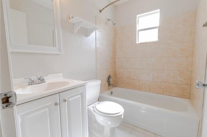 SEBASTIAN HIGHLANDS UNIT 5 - Residential