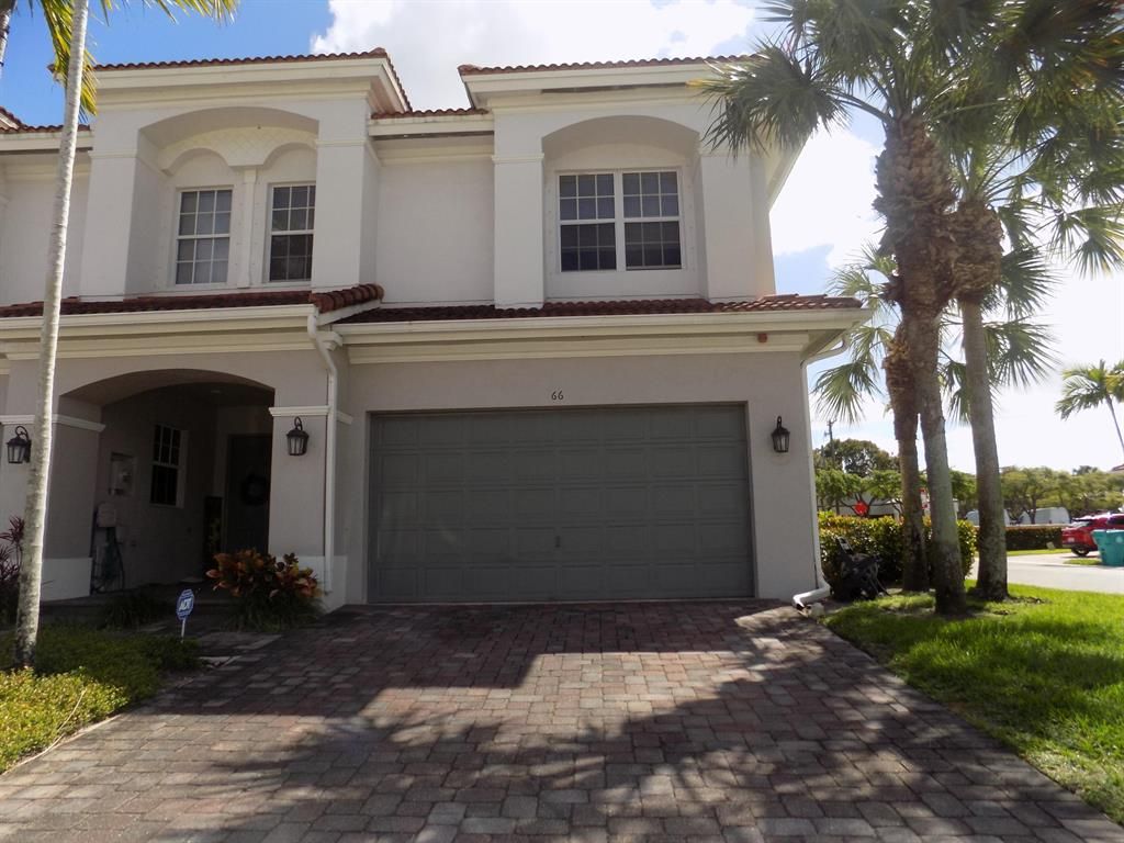 Photo of 66 Lancaster Road, Boynton Beach, FL 33426 (MLS # R10704319)