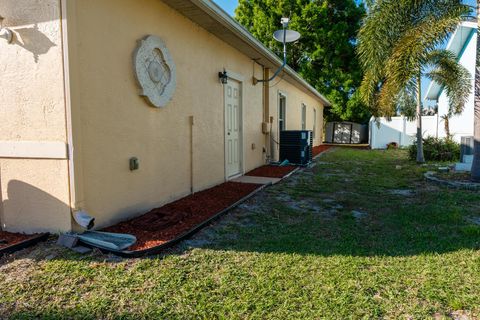 A home in Port St Lucie