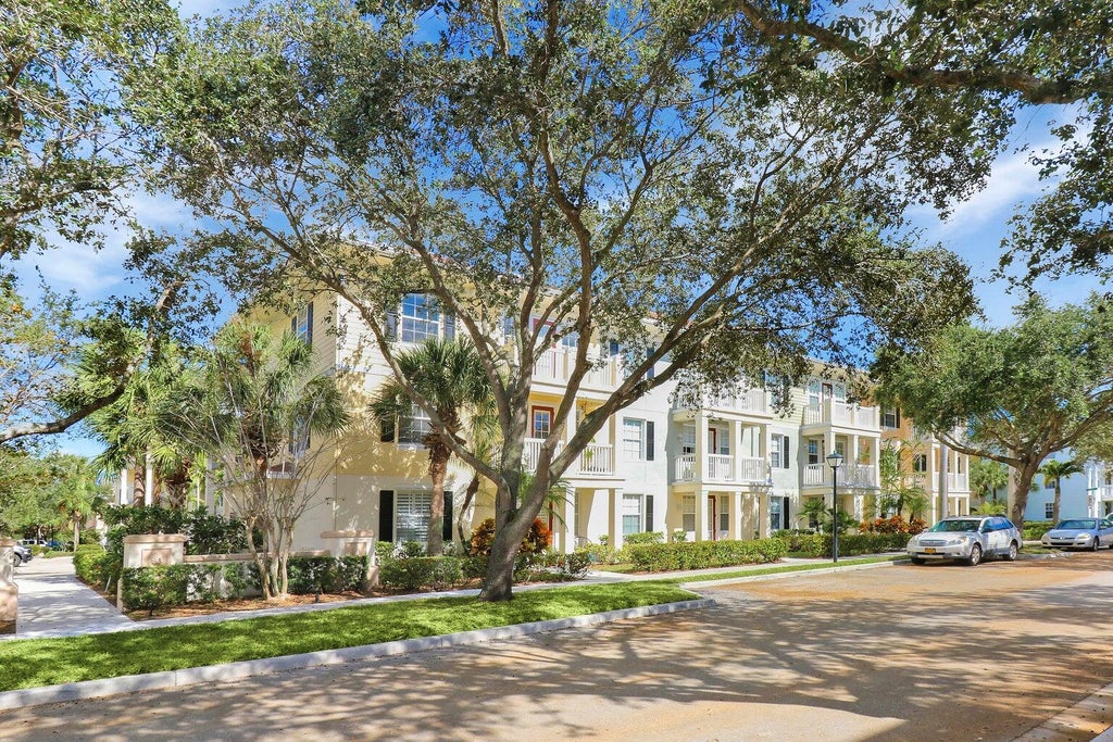 Photo of 224 Murcia Drive #206, Jupiter, FL 33458 (MLS # R11060028)