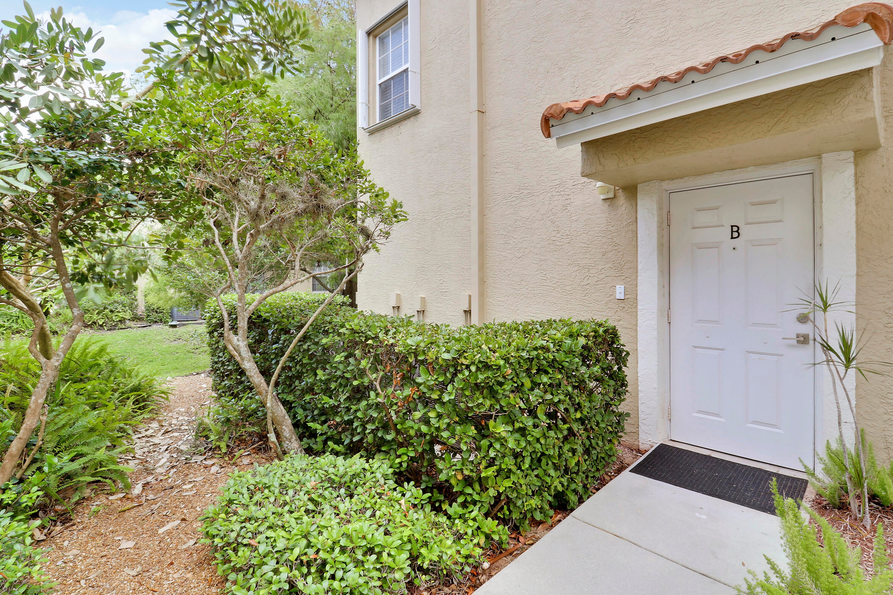 105 Lighthouse Circle B