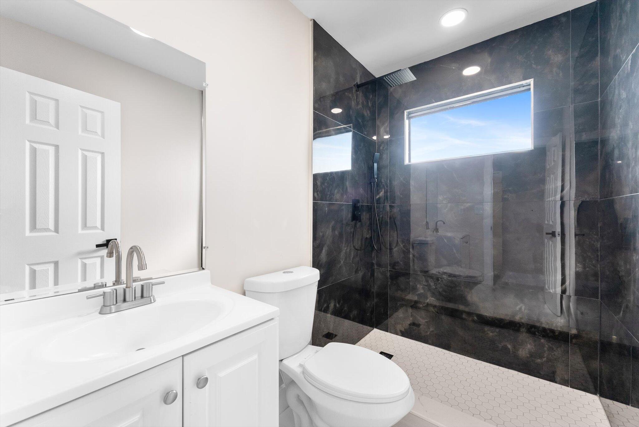 GOLFVIEW HEIGHTS 8 - Residential Lease