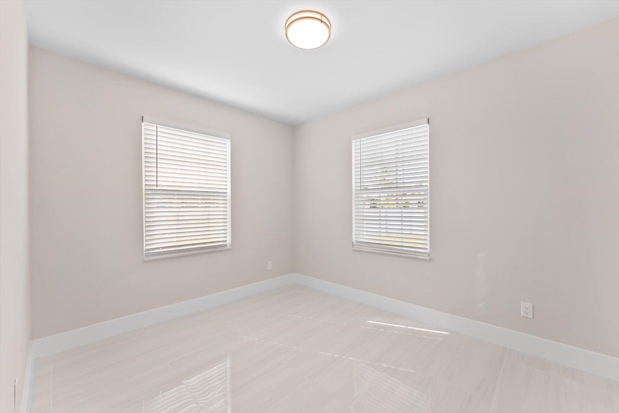 GOLFVIEW HEIGHTS 8 - Residential Lease