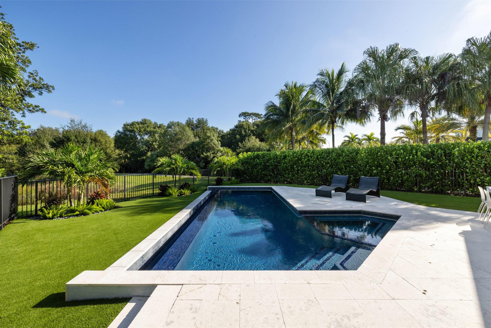 ARTISTRY - Residential