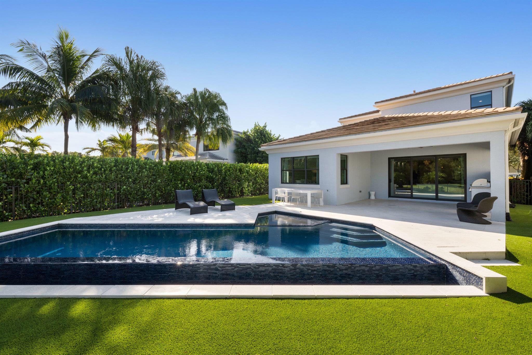 ARTISTRY - Residential