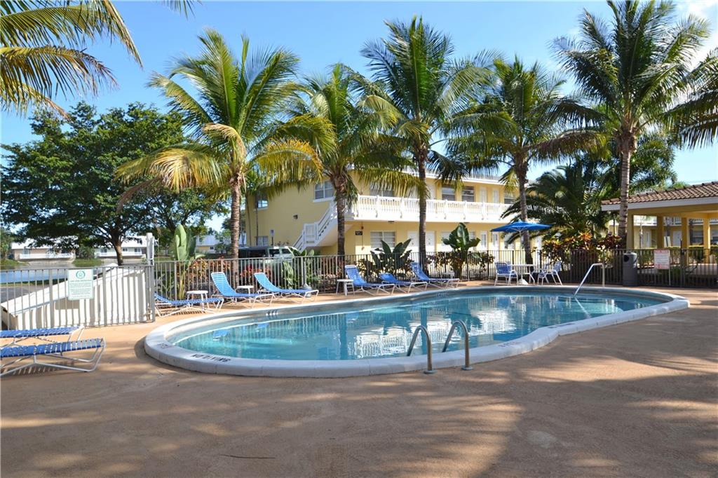 AZUL AT KIMBERLY LAKE - Residential