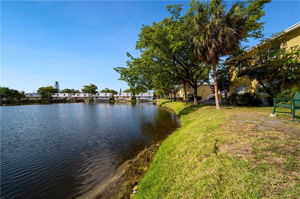 AZUL AT KIMBERLY LAKE - Residential