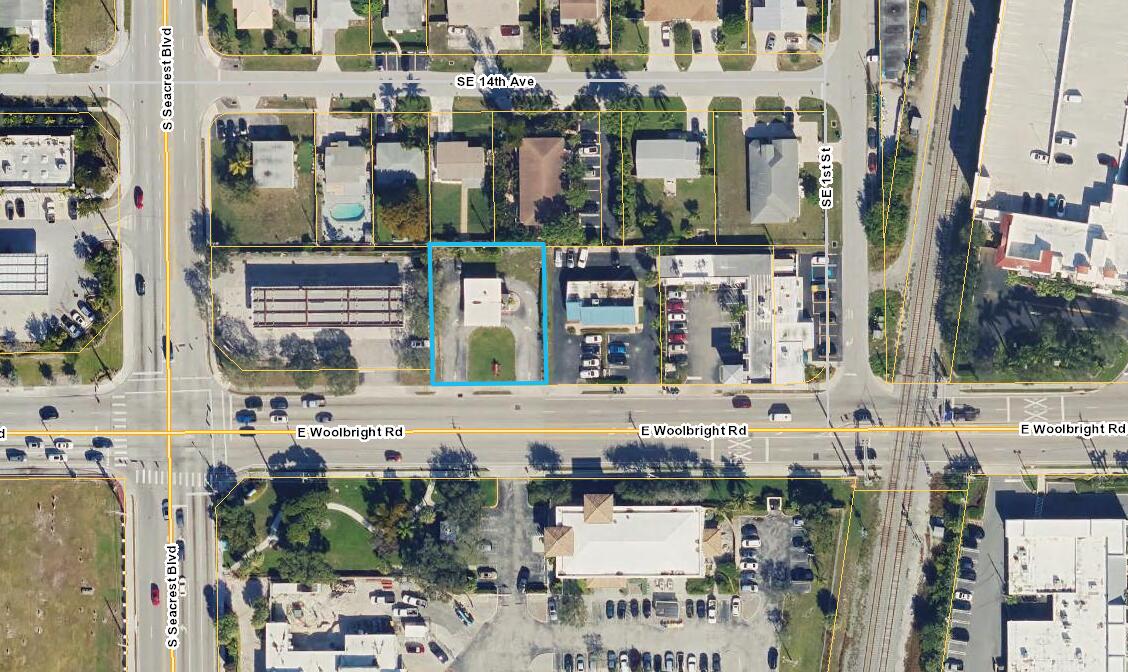 121 E Woolbright Road